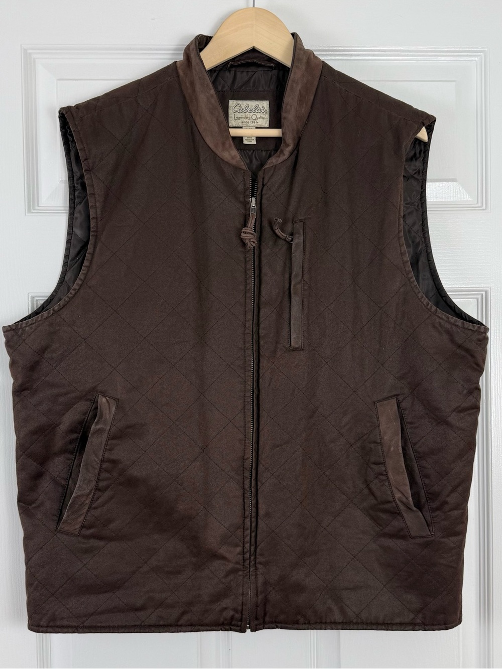 CABELA'S Size XL Mens Full Zip Brown Quilted Vest Insulated Leather Trim Hunt